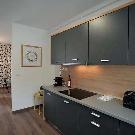 One Luxury Apartamento Eger