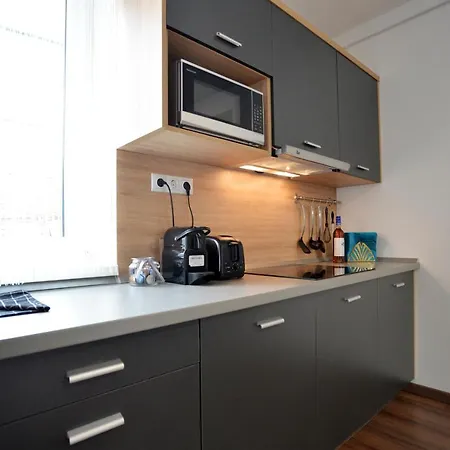 One Luxury Eger