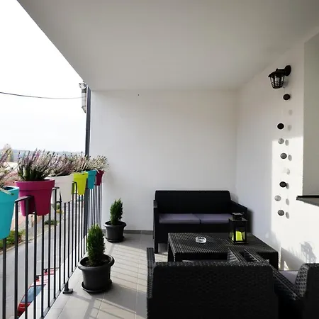 Apartment One Luxury *