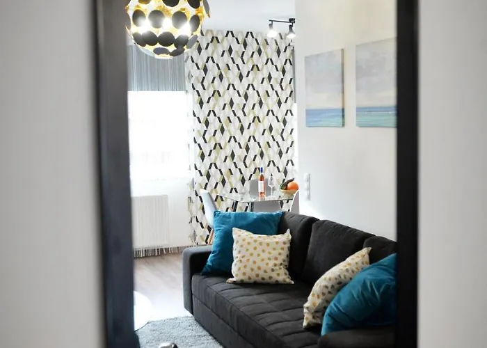 One Luxury * 에게르