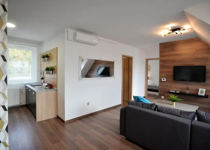 One Luxury * 에게르