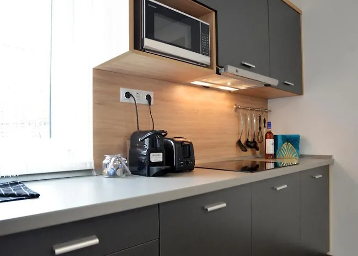 One Luxury 에게르