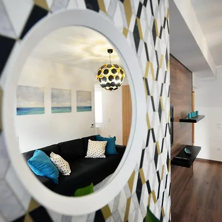 One Luxury Eger