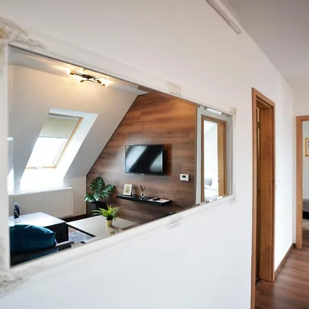One Luxury Lejlighed *