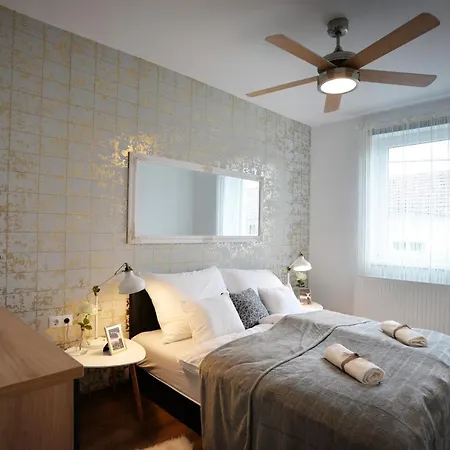 One Luxury Lejlighed
