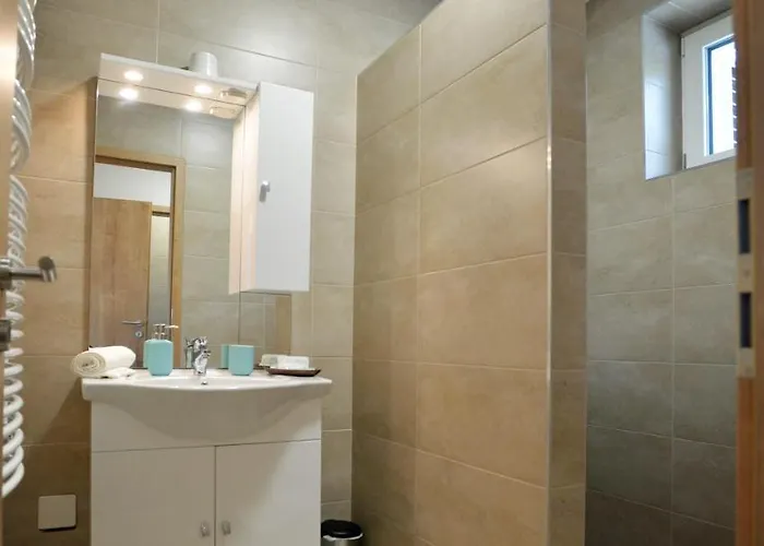 One Luxury Έγκερ